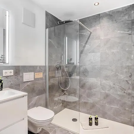 Limehome Hauptmarkt 公寓式酒店 茨维考